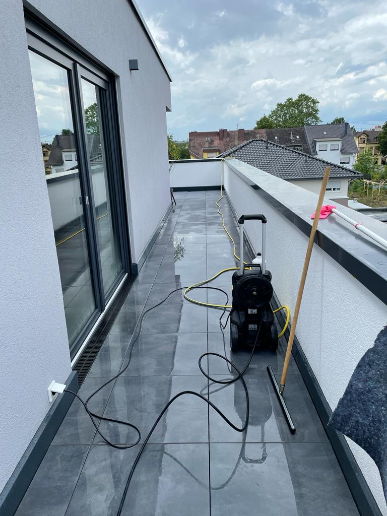 Dachterrasse mit Feinsteinzeug